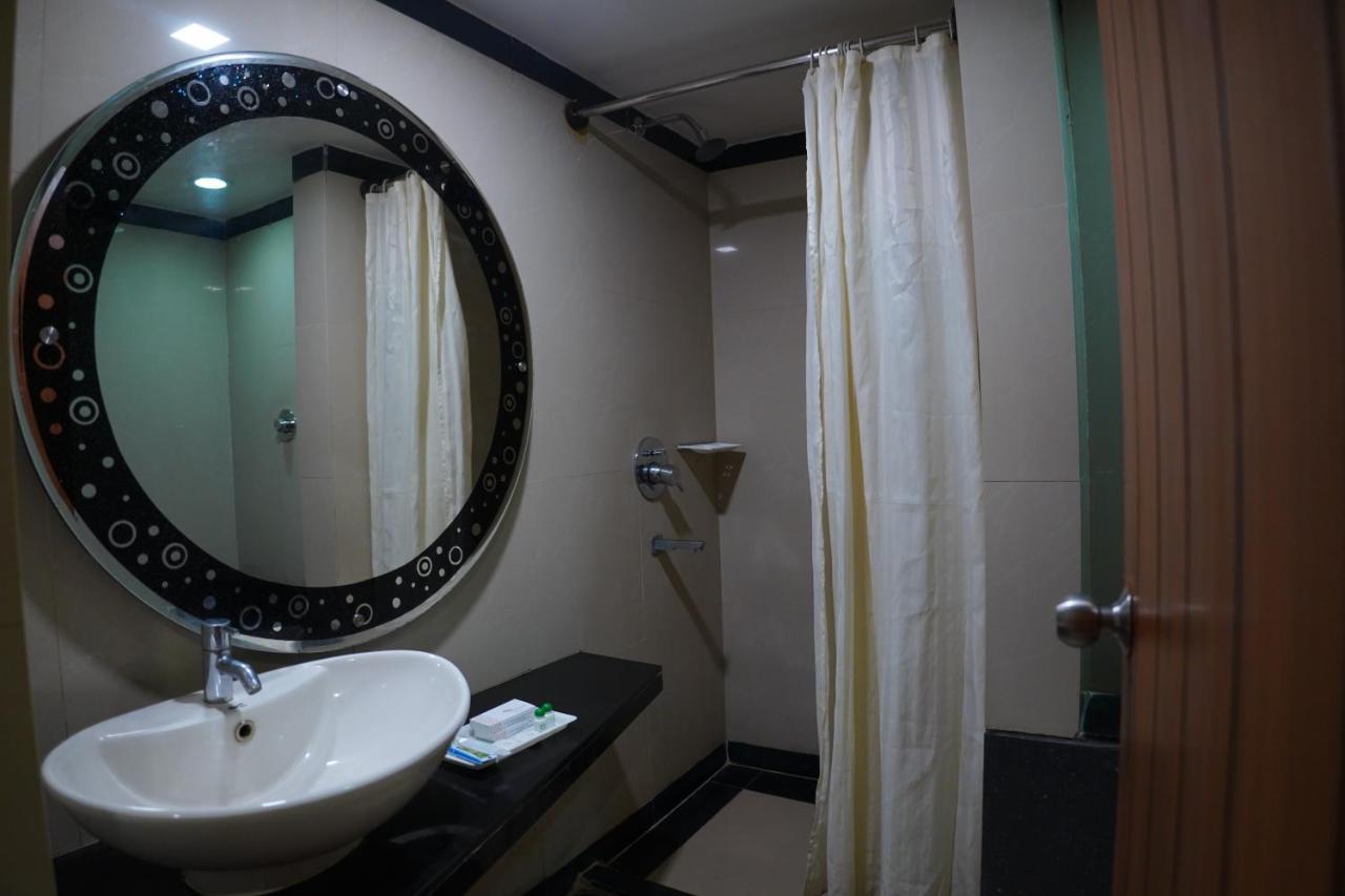 Hotel Grand Nagarjuna By Konark Hotels Guntūr Dış mekan fotoğraf