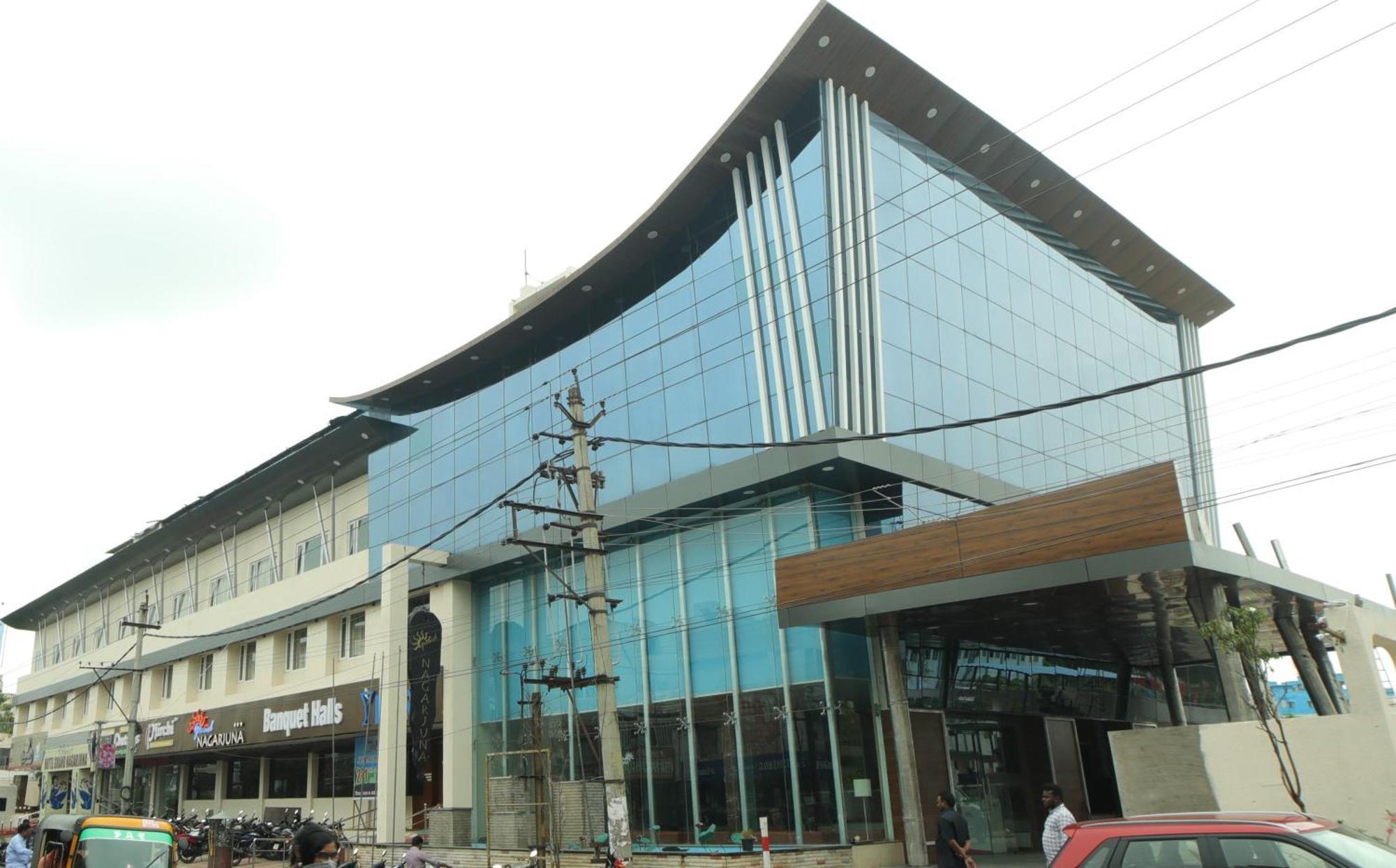 Hotel Grand Nagarjuna By Konark Hotels Guntūr Dış mekan fotoğraf